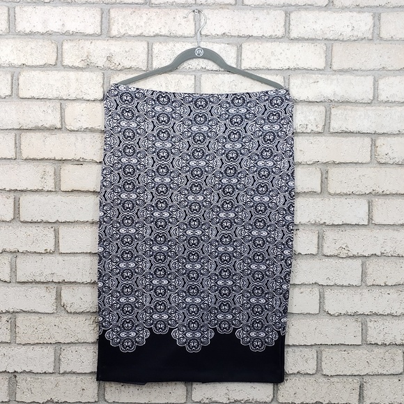 Stretchy pencil skirt - Picture 1 of 2